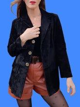 Charger l'image dans la galerie, Veste vintage Camille - En panne de velours ras, noir. Taille S, 36, 38. Jeans de Christian Lacroix. Made in Italy.