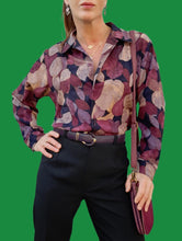 Charger l'image dans la galerie, Chemisier vintage Sarah - Feuillages violets. Taille XXL, 44, 46. Damart