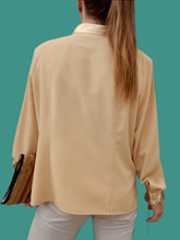 Charger l'image dans la galerie, Chemisier vintage Marthe - Jaune à col et manches satinés. Taille XXL, 44, 46