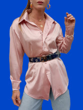 Charger l'image dans la galerie, Chemisier "Seconde" Candice. Satiné rose. Chantal Thomass. Taille L, 40, 42