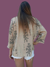 Charger l'image dans la galerie, Chemisier vintage Janis - Boutons à brides. Taille XL, 42, 44.