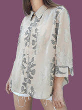 Charger l'image dans la galerie, Chemisier vintage Janis - Boutons à brides. Taille XL, 42, 44.