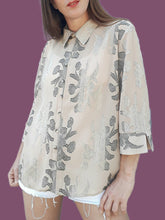 Charger l'image dans la galerie, Chemisier vintage Janis - Boutons à brides. Taille XL, 42, 44.
