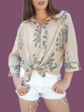 Charger l'image dans la galerie, Chemisier vintage Janis - Boutons à brides. Taille XL, 42, 44.