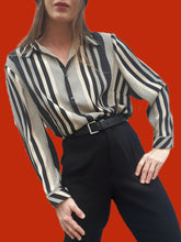 Charger l'image dans la galerie, Chemisier vintage Monica - Rayé sable et noir. Taille XL, 42, 44