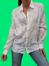 Charger l'image dans la galerie, Chemisier vintage Célia - Broderies florales. Taille XL, 42, 44. Romantique.