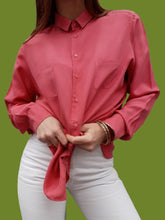 Charger l'image dans la galerie, Chemisier vintage Valentine - Soie rose fuchsia. Taille L, 40, 42. Alain Figaret