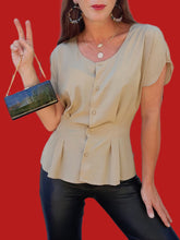 Charger l'image dans la galerie, Haut vintage Nelly - Cintré beige, effet basque. Taille S, 36, 38. Miguez - Carton. Made in France.