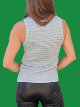 Charger l'image dans la galerie, Top vintage Laurine - Maille satinée bleue et insert de dentelle. Taille S, 36, 38. Bazar. Christian Lacroix