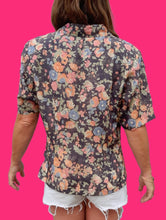 Charger l'image dans la galerie, Chemisier vintage Cora - Bleu marine à fleurs. Taille M, 38, 40.