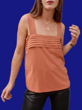 Charger l'image dans la galerie, Caraco vintage Anita - Débardeur à empiècement plissé rouille. Taille L, 40, 42. Claude Bonucci