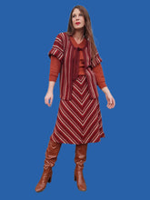 Charger l'image dans la galerie, Ensemble vintage Lisa - Gilet et jupe en maille rayée. Taille M, 38, 40.Tricots de qualité. Made in France.