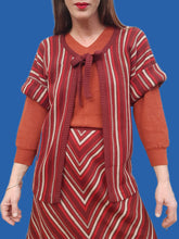Charger l'image dans la galerie, Ensemble vintage Lisa - Gilet et jupe en maille rayée. Taille M, 38, 40.Tricots de qualité. Made in France.