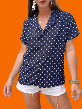 Charger l'image dans la galerie, Chemisette Djamila - Bleu marine à pois blancs. Taille S, 36, 38.