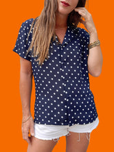 Charger l'image dans la galerie, Chemisette Djamila - Bleu marine à pois blancs. Taille S, 36, 38.