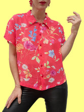 Charger l'image dans la galerie, Chemisier vintage Solange - Rouge fleurs. Taille L, 40, 42. La juperie.