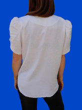 Charger l'image dans la galerie, Blouse vintage Loéline - Broderies ajourées blanc irisé. Taille XL, 42, 44.