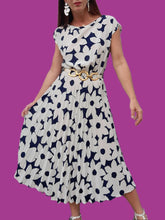 Charger l'image dans la galerie, Robe vintage Estelle - Plissé permanent fleuri. Taille S, 36, 38. Varouj. Canne.