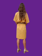 Charger l'image dans la galerie, Robe vintage Candice - Chemise jaune en coton. Taille L, 40, 42. Made in Italy.