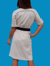Charger l'image dans la galerie, Robe vintage Carrie - Blanc cassé et bleu marine. Taille S, 36, 38. Margine. Made in France.