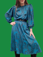 Charger l'image dans la galerie, Robe vintage Paula - Vert canard, imprimé paisley. Taille M, 38, 40. Made in France.