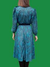 Charger l'image dans la galerie, Robe vintage Paula - Vert canard, imprimé paisley. Taille M, 38, 40. Made in France.