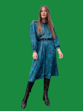 Charger l'image dans la galerie, Robe vintage Paula - Vert canard, imprimé paisley. Taille M, 38, 40. Made in France.