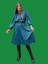 Charger l'image dans la galerie, Robe vintage Paula - Vert canard, imprimé paisley. Taille M, 38, 40. Made in France.