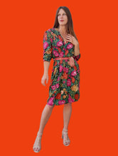 Charger l'image dans la galerie, Robe vintage Sabine - Cache cœur fleuri orange, fuchsia et vert. Taille M, 38 40