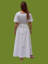 Charger l'image dans la galerie, Robe vintage Ellen - Blanche à damier ton sur ton. Taille M, 38, 40. Le Trianon