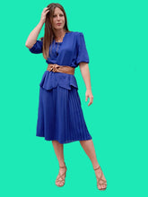 Charger l'image dans la galerie, Robe vintage Dolly - Basque à effet de superposition. Jupe plissée bleue roi. Taille M, 38, 40.