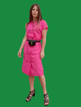 Charger l'image dans la galerie, Robe vintage Gabrielle - Rose flashy. Double boutonnage. Taille XL 42, 44.