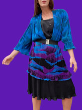 Charger l'image dans la galerie, Robe vintage Soline - Effet de superposition. Tissu ondulé et plissé permanent. Taille XXXL ou 46, 48. Made in France.