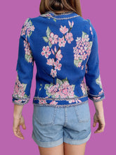 Charger l'image dans la galerie, Gilet "Seconde" Adèle - Fleurs Japonisante et franges. Taille XS, 34, 36. Madeleine.