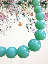 Charger l'image dans la galerie, Collier ancien Lilianne - Raz du cou / Choker en pierres rondes type jade.