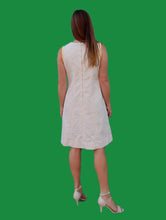 Charger l'image dans la galerie, Robe vintage Norine - Trois trous. Jaune et blanche. Taille M, 38, 40.