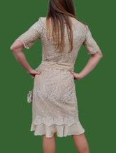Charger l'image dans la galerie, Robe de cérémonie vintage Andréa - Broderies et volants. Taille XS, 34, 36. Claude Bouzon. Made in France.
