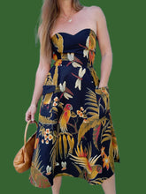 Charger l'image dans la galerie, Robe bustier vintage Souad - Imprimé tropical. Taille S, 36, 38. Made in France