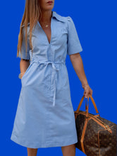 Charger l'image dans la galerie, Robe vintage Joy - Saharienne bleue. Taille S, 36, 38. Made in France.