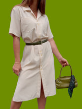 Charger l'image dans la galerie, Robe vintage Leslee - Style saharienne boutonnée. Taille L, 40, 42. Fabriqué en France.