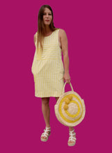 Charger l'image dans la galerie, Robe chasuble vintage Anna - Jaune et blanche. Taille M, 38, 40. Made in France