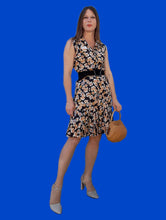 Charger l'image dans la galerie, Robe vintage Valériane - Boutonnée et plissée. Imprimé floral. Taille S, 36, 38.