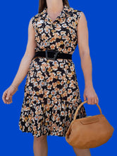 Charger l'image dans la galerie, Robe vintage Valériane - Boutonnée et plissée. Imprimé floral. Taille S, 36, 38.