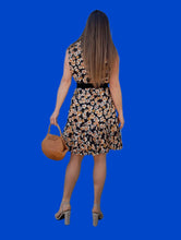 Charger l'image dans la galerie, Robe vintage Valériane - Boutonnée et plissée. Imprimé floral. Taille S, 36, 38.