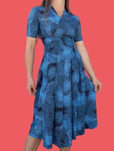 Charger l'image dans la galerie, Robe vintage Soline - Coupe portefeuille. Taille XS, 34, 36