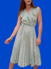 Charger l'image dans la galerie, Robe vintage Virginie - Plissé soleil, vert d'eau fleurie. Taille M, 38, 40