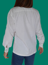 Charger l'image dans la galerie, Chemisier vintage Ingrid - En coton brodé de nœuds. Taille M, 38, 40. Escada. Made in Italy.