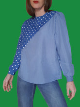 Charger l'image dans la galerie, Blouse vintage Barbara - À pois et rayures bleu et blanche. Taille M, 38, 40. Made in Italy.
