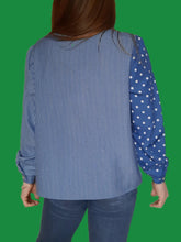 Charger l'image dans la galerie, Blouse vintage Barbara - À pois et rayures bleu et blanche. Taille M, 38, 40. Made in Italy.