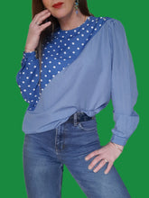 Charger l'image dans la galerie, Blouse vintage Barbara - À pois et rayures bleu et blanche. Taille M, 38, 40. Made in Italy.